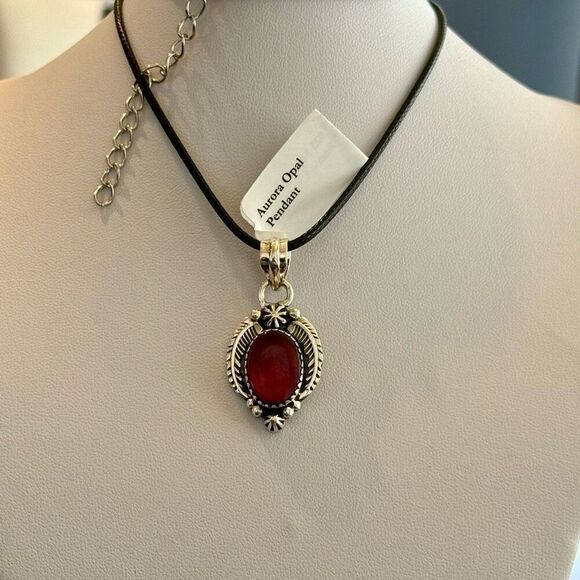 Stunning Aurora Opal Pendant 925 Sterling Silver Feather Southwestern Framed New - Picture 3 of 5